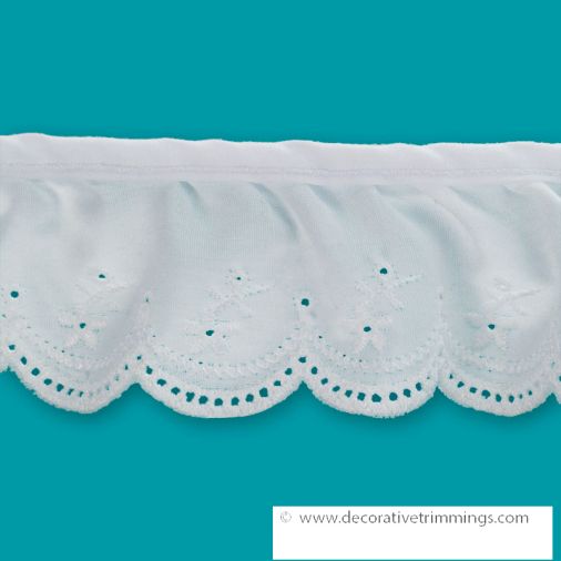 White 1 1/2 Inch Daisy Eyelet Embroidery